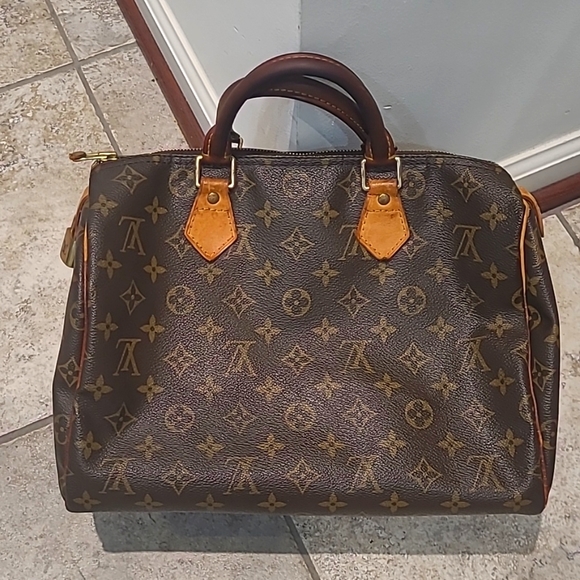 ***SOLD*** LV Speedy 30-No Cracking on Canvas! - Picture 8 of 17